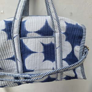 Bolso tote de tela de algodón bohemio acolchado hecho a mano de primera calidad con cierre de cremallera para compras - Product Image 2