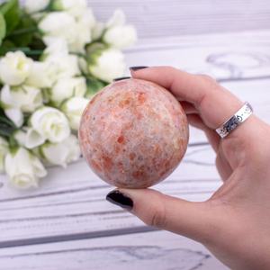 Boule de cristal polie en pierre de soleil de qualité unique pour l'énergie de guérison, la manifestation d'amour et la décoration spirituelle 100% pierre naturelle - Product Image 2