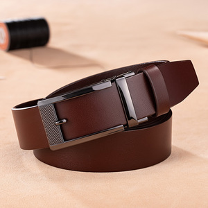 Ceinture en cuir de vachette véritable vintage écologique avec boucle à ardillon en cuivre pour homme, fabriquée sur mesure - Product Image 2