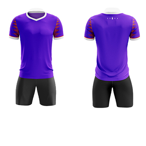 Maillot de football personnalisé élégant et pas cher, ensemble complet violet et noir, 100 % polyester, anti-UV, respirant, séchage rapide - Product Image 2
