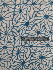 Tela de Algodón 100% Puro con Estampado Artesanal, Color Índigo Azul Floral, Teñido Natural, Material para Prendas de Jaipur, Venta al Por Mayor - Product Image 5