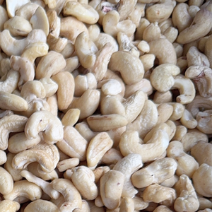 Offre Spéciale Noix de cajou W180 W320, Noix de cajou de Tanzanie, Noix de cajou Santigo, Prix usine Vietnam - Product Image 1