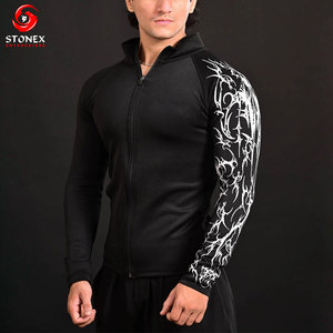 Veste de compression noire à manches longues pour homme avec imprimé tribal blanc, séchage rapide, vêtements de sport, services OEM, prix de gros - Product Image 2