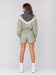 Conjunto Corto de Chaqueta y Pantalones Cortos Cortavientos para Mujer de Alta Calidad, Elegante, Ligero y Cómodo - Product Image 2
