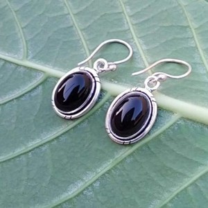 Boucles d'oreilles en onyx noir, argent sterling, faites à la main, ovales, bijoux en pierres précieuses, cadeau élégant pour femme, boucles d'oreilles tendance - Product Image 2