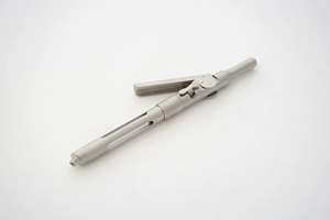 Seringue intraligamentaire de style stylo dentaire de qualité supérieure - Seringue d'injection PDL en acier inoxydable réutilisable et autoclavable pour l'anesthésie - Product Image 2