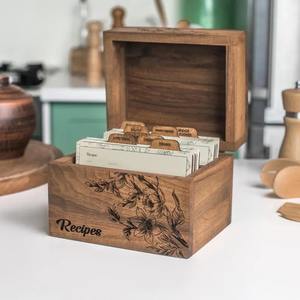 Boîte à recettes en bois avec séparateurs pour cartes de recettes, cadeau personnalisé, cartes recto-verso, boîte porte-recettes - Product Image 3