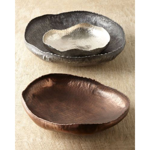 Ensemble de bols à fruits modernes en métal avec supports en forme de figurines humaines, finition polie, pour les collations et desserts de fête, design durable, fabriqué en Inde - Product Image 4