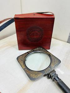 Loupe de poche de style antique avec boîte en bois et sangle en cuir |   Loupe d'inspection vintage - Product Image 2