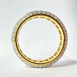 Anillo de Eternidad de Oro Amarillo de 10K con Diamantes Cultivados en Laboratorio de Corte Princesa de 8.20CTW, Certificado IGI, Anillo de Boda de Tres Hileras - Product Image 4