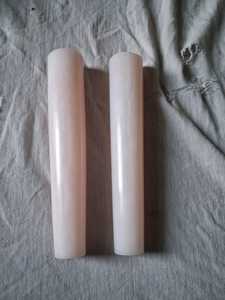 Film étirable transparent blanc moderne anti-humidité en rouleau, film plastique soufflé pour la protection des tapis et des sols, avec poignée en résine - Product Image 1