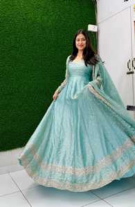 Vestido de Novia Tradicional Indio para Mujer, Largo hasta el Suelo, Azul Claro, de Seda Bordada, con Dupatta, Corte Holgado, para Todas las Temporadas - Product Image 1