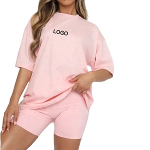 Conjunto de camiseta y pantalones cortos de color sólido para mujer, cuello redondo, manga corta, algodón transpirable, ropa informal de verano con logo. - Product Image 3