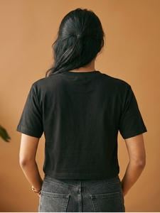 เสื้อยืด Lucky Boxy สำหรับผู้หญิง ทรงหลวม สีดำ ลายกราฟิก เสื้อยืดลำลอง แขนสั้น สไตล์สตรีทแฟชั่น ทันสมัย ใส่ได้ทุกวัน - Product Image 1