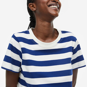 Nuevas camisetas sublimadas para mujer, corte ajustado, hechas con algodón y poliéster, diseño y logotipo personalizados - Product Image 5