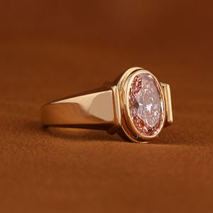 Anillo de Diamante Cultivado en Laboratorio con Corte Ovalado para Hombre, Oro Rosa de 14K, Engaste en Bisel, Anillo de Diamante Personalizado de Lujo para Hombre, Proveedor de Joyería Fina - Product Image 3