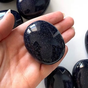 Piedra de Palma de Cristal Pulido Ovalado de Goldstone Azul de 5 kg al por Mayor, Piedra de la Preocupación, Cristal Dinámico de Gujarat - Product Image 3
