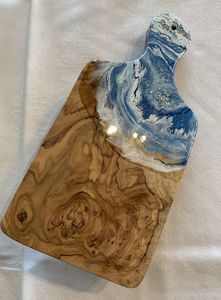 Planche à fromage en bois de qualité supérieure avec design en résine décorative, fabriquée à la main, planche à découper pour fruits et légumes, grande assiette à pizza - Product Image 5