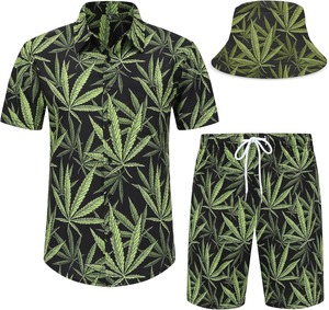 เสื้อเชิ้ตชายแขนสั้นลายทรอปิคอลสำหรับใส่เที่ยวทะเล ใส่สบายๆ ติดกระดุม เหมาะสำหรับวันหยุดฤดูร้อน สีสันสดใส น้ำหนักเบา เสื้อชายหาดสำหรับผู้ชาย - Product Image 1