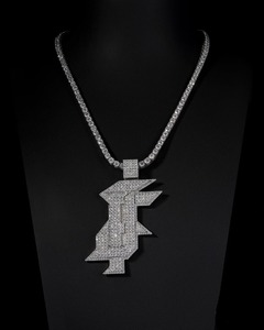 Colgante de Calavera de Moissanita Vintage Premium con Diamantes Amarillos Sólidos, Joyería Hip Hop para Bodas, Fiestas y Regalos, Disponible a Bajo Precio - Product Image 1