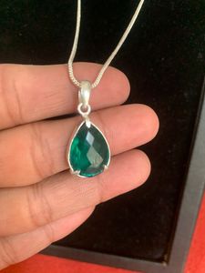 Pendiente de Zirconia Verde de Alta Calidad al Mejor Precio para Mujer, Joyería con Piedras Preciosas, Hecho a Mano, Estilo Chic, Nuevo - Product Image 2