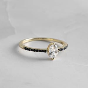 Anillo de Diamante Moissanita Negra, Corte Oval y Marquesa, Anillo Delicado, Anillo de Promesa, Plata de Ley 925, Regalo para Ella - Product Image 4