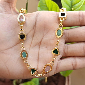 Collier de luxe multi-pierres ajustable, chaîne plaquée or 18 carats, chalcédoine et onyx taillés en forme de losange, bijoux en gros pour fournisseurs - Product Image 6