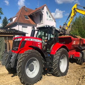 Tracteur agricole 4x4 robuste, moteur 85 CV, système de transmission par engrenages, conçu pour les travaux agricoles lourds et une efficacité énergétique maximale - Product Image 3