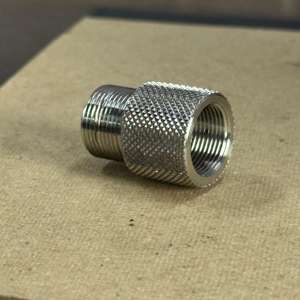 Componente de Acero Inoxidable Mecanizado por CNC, Tratado Térmicamente, Piezas Torneadas y Fresadas con Acabado de Óxido Negro y Tuerca de Fijación Incluida - Product Image 6