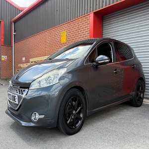 OFFRE EXCLUSIVE Peugeot 208 1.4 E-HDI ALLURE EGC EURO 5 OEM DIY Acier 2013 - Product Image 1