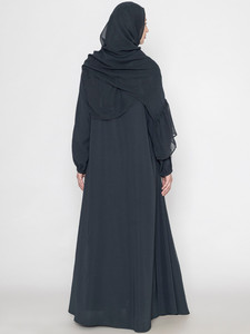 Robe longue noire à manches élastiquées avec foulard et détails rayés blancs, style burqa, pour femme, tenue quotidienne, taille moyenne - Product Image 5