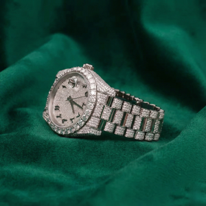 Reloj con Esfera Árabe con Incrustaciones de Diamantes, Reloj de Pulsera de Acero Inoxidable de Lujo con Aspecto de Diamantes Plateados - Product Image 4