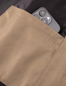 Chaqueta de Cuero Genuino con Logotipo Personalizado, Impermeable y Resistente al Viento, Estilo Urbano, Tallas Personalizadas para Colecciones Masculinas - Product Image 6