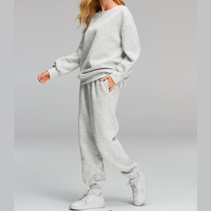 Ensemble de survêtement décontracté pour femmes |   Pull à manches longues et pantalon de jogging à cordon de serrage |   Survêtement personnalisé |   Marque privée OEM - Product Image 4