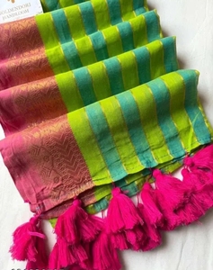 Sari rayé en coton Khadi pour femmes KV - Product Image 1