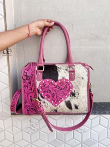 Nuevo Bolso de Hombro de Cuero Tallado a Mano, de Diseño de Lujo, con Pelo de Vaca, Estilo Bohemio Gitano, Hecho a Mano y Elegante - Product Image 5