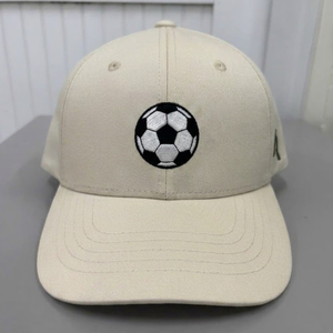 Casquette de baseball personnalisée 6 panneaux en coton beige, broderie 3D ballon de football de haute qualité, chapeau de sport vintage, casquette non structurée à fermeture snapback - Product Image 1