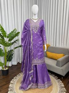 Ensemble TOP PLAZZO avec dupatta, broderie complexe en sequins JMC, tenue moderne pour soirée, longueur genou, coupe classique - Product Image 4