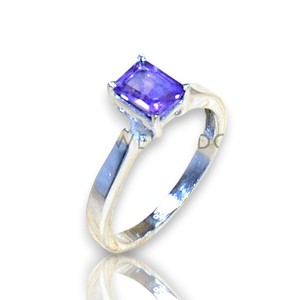 Anillos de plata de ley 925 con amatista tallada y engaste de puntas, con diseño original, joyería fina al por mayor para mujer - Product Image 1