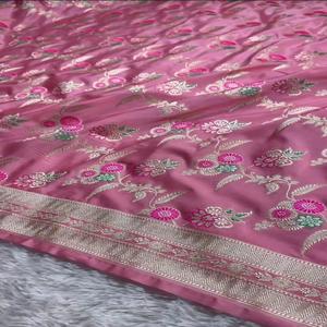 Sari en soie Banarasi Mashru Katan d'inspiration patrimoniale, avec broderie Meenakari fine, idéal pour les fêtes, protection solaire, séchage rapide, tissage intemporel - Product Image 2