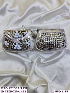 Pochette de soirée en mosaïque en métal pour dames faites à la main avec motif tendance et décoration de perles pour les mariages et les fêtes - Product Image 2