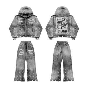 Ensemble survêtement homme personnalisé avec sweat à capuche court et pantalon évasé, imprimé intégral effet délavé soleil et usé, orné de strass - Product Image 1