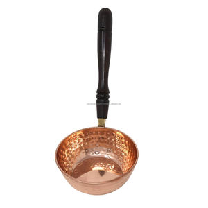 กระทะทองแดงแฮนเมด300มล. พร้อมด้ามไม้เครื่องครัวโลหะสไตล์อินเดียสำหรับใช้ในบ้านและเชิงพาณิชย์ - Product Image 1