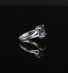 Améthyste naturelle en argent 925, taille poire, sertie en clos, faite à la main, minimaliste, certifiée par un tiers, pour mariage et anniversaire - Product Image 2