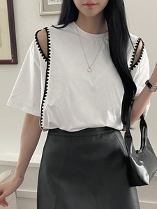 เสื้อเชิ้ตผู้หญิงขายดี แต่งขอบตัดกัน เสื้อเปิดไหล่สำหรับผู้หญิง รับทำโลโก้ เสื้อเปิดเว้า เสื้อเบลาส์ฤดูร้อน เสื้อผ้าผู้หญิง - Product Image 5