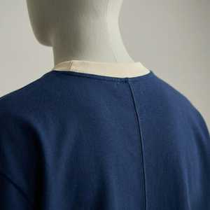 ชุดเสื้อยืดโอเวอร์ไซส์สีน้ำเงินและกางเกงขาสั้นสำหรับผู้ชาย พิมพ์ลายโลโก้ ชุดลำลองฤดูร้อนสองชิ้น ทรงหลวม สไตล์สตรีทแวร์ ชุดเข้าชุด - Product Image 6