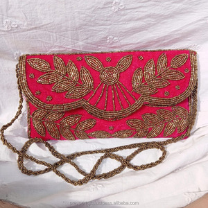 Pochette de soirée vintage en tissu de coton fait main avec broderie perlée et chaîne, sac de créateur de luxe pour fêtes et mariages, personnalisable et tendance - Product Image 1