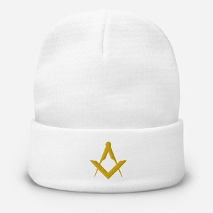 หมวกบีนนี่บลูลอดจ์แบบกำหนดเองของ OEM ปักลายสี่เหลี่ยมทองคำและเข็มทิศ หมวกไหมพรมสำหรับฤดูหนาว - Product Image 1