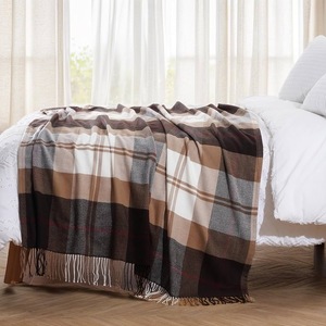 Venta al por mayor de color oscuro a cuadros manta bufanda para sofá ligero <span class=keywords><strong>beige</strong></span> suave y acogedora manta para cama silla sofá - Product Image 3