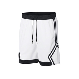 Shorts de basket-ball classiques blancs personnalisés avec panneau latéral noir diamanté, 100 % polyester, taille élastique, service OEM personnalisé - Product Image 1